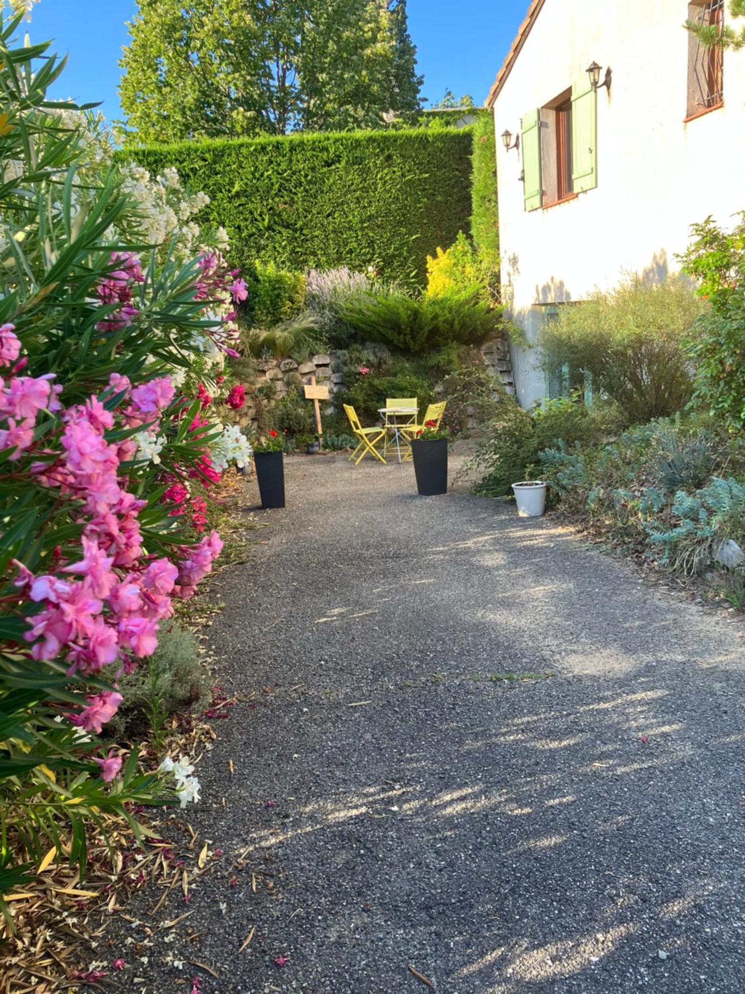 La Fabrique Des Petits Bonheurs Dieulefit Exterior foto